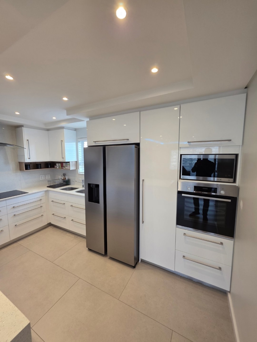 2 Bedroom Property for Sale in Lansdowne Western Cape